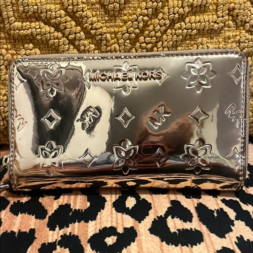 Michael Kors Gold Wallet with Luxurious Finish